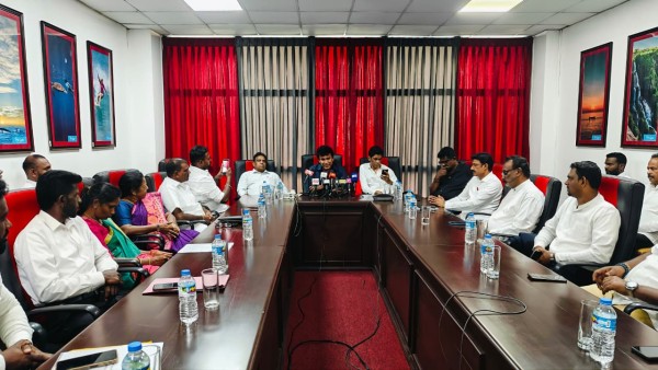 இளம் தலைவர்களுக்கான தலைமைத்துவப் பயிற்சி மற்றும் இந்தியப் பயணம்! 